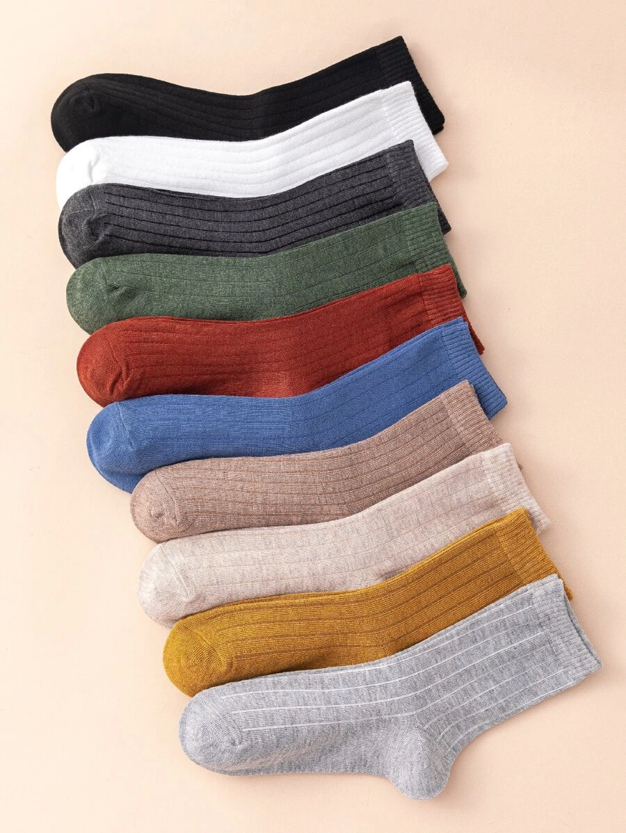 Simple Ribbed Crew Socks