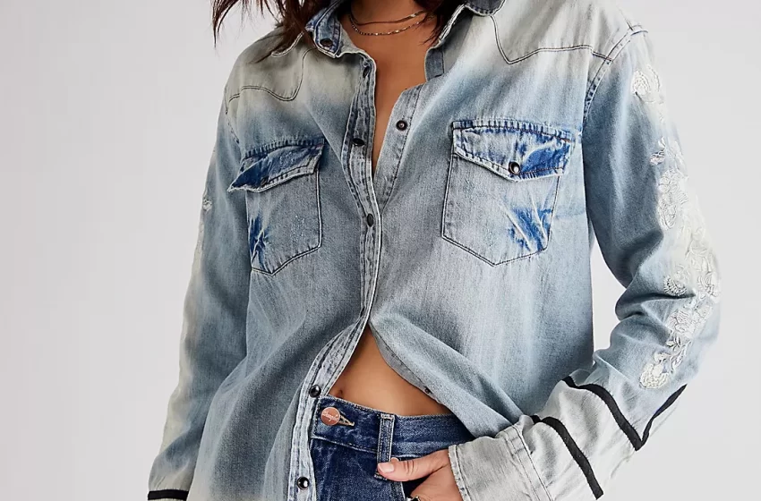  How To Wear Women’s Denim Shirt: Top Ideas