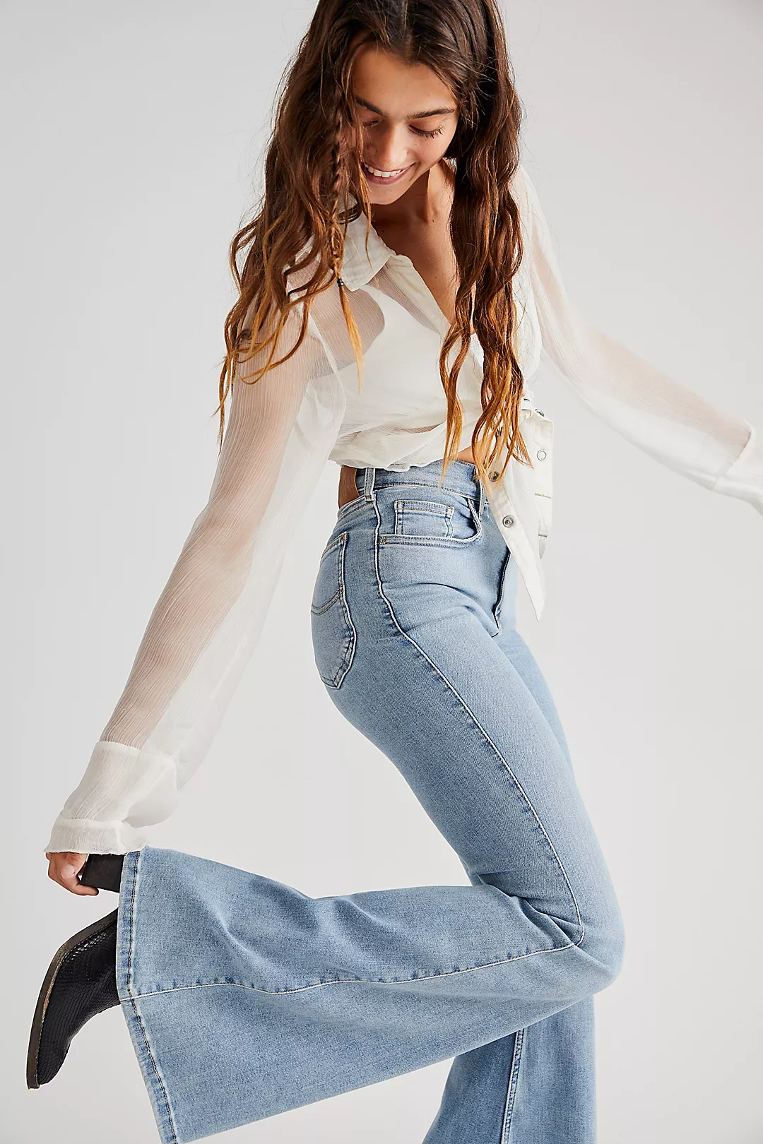 Lee High-Rise Sized For You Flare Jeans