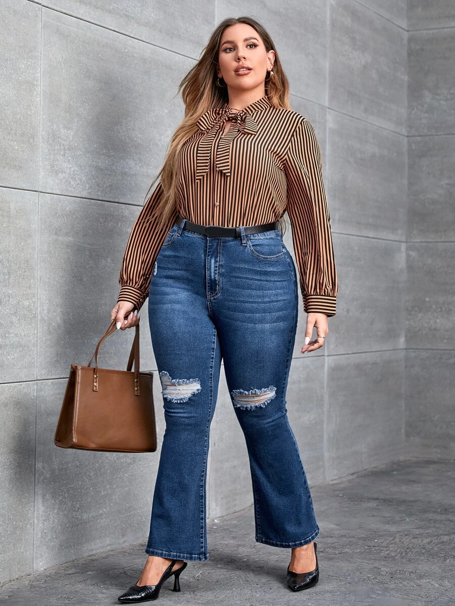 Plus High Waist Ripped Flare Leg Jeans Without Belt SHEIN