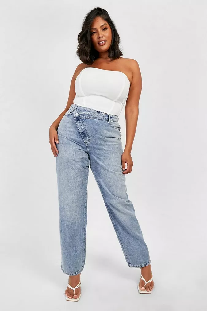 PLUS ASYMMETRIC WAISTBAND STRAIGHT LEG JEAN BOOHOO