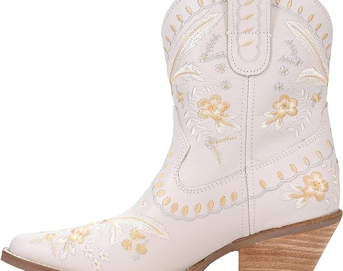  Elegance Style with Women’s White Western Boots – Boot Up your Style 2024